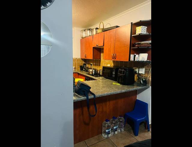 3 BEDROOM TOWNHOUSE FOR SALE IN CASTLEVIEW
